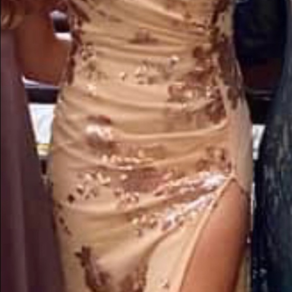 Stunner Boutique Dress - Picture 5 of 5